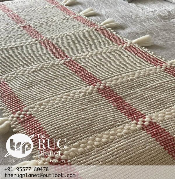 Discover the charm of Flatweave Handloom Rugs from The Rug Planet, Hathras